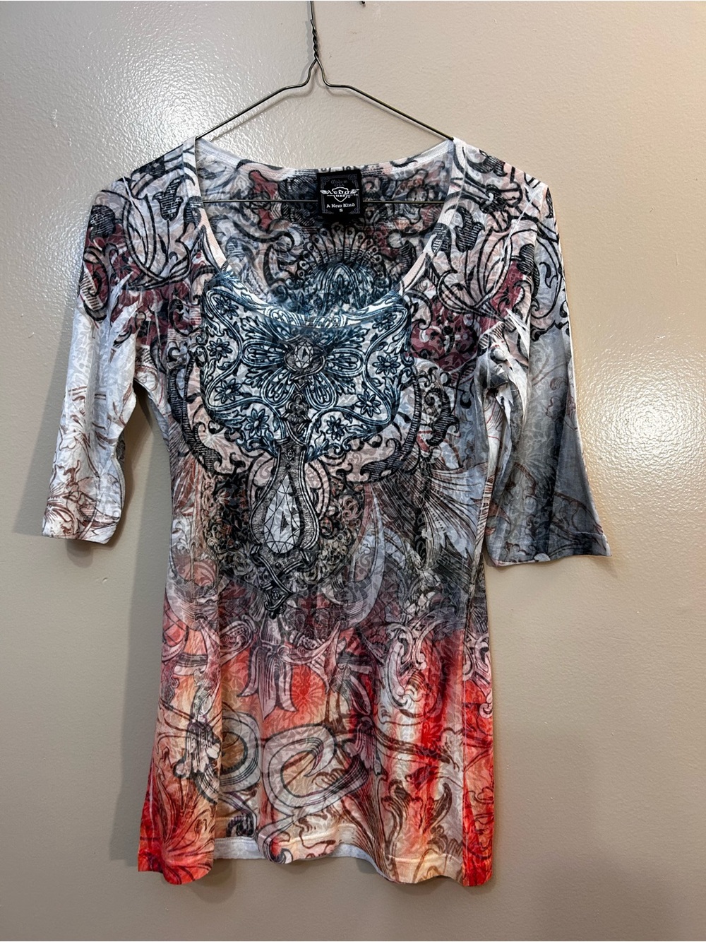 Graphic V-Neck Tunic Top in Multicolor